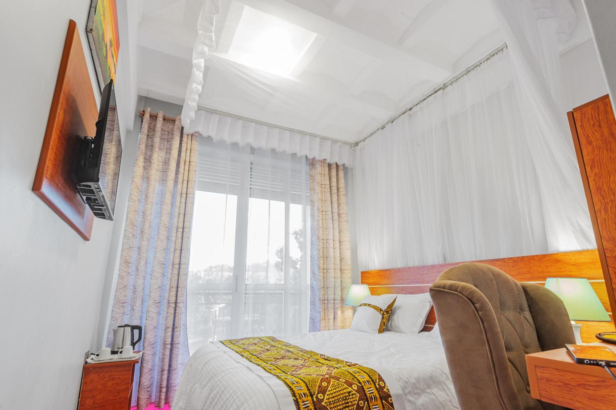فندق Ambrosia Heights عنتيبي المظهر الخارجي الصورة